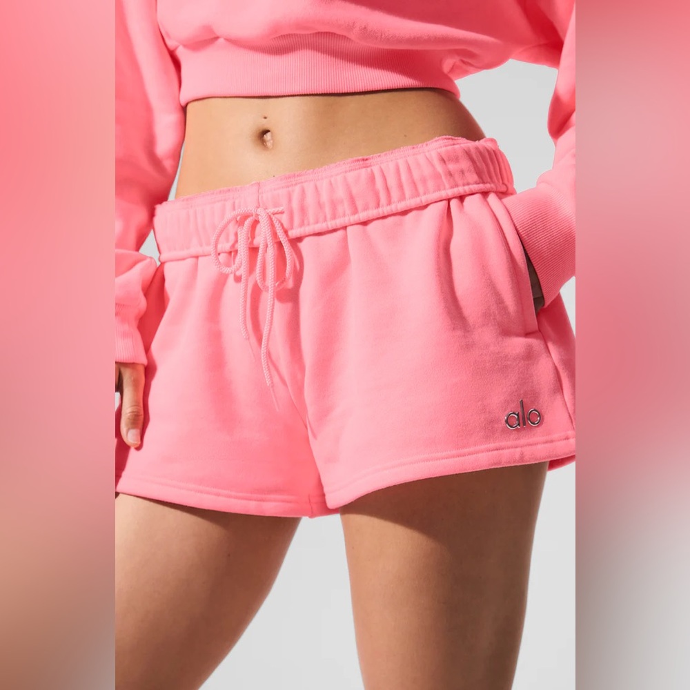 ALO Yoga Neon Bubblegum Accolade Shorts (NWT)